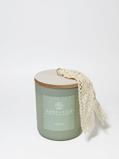 Library 10 oz scented candle