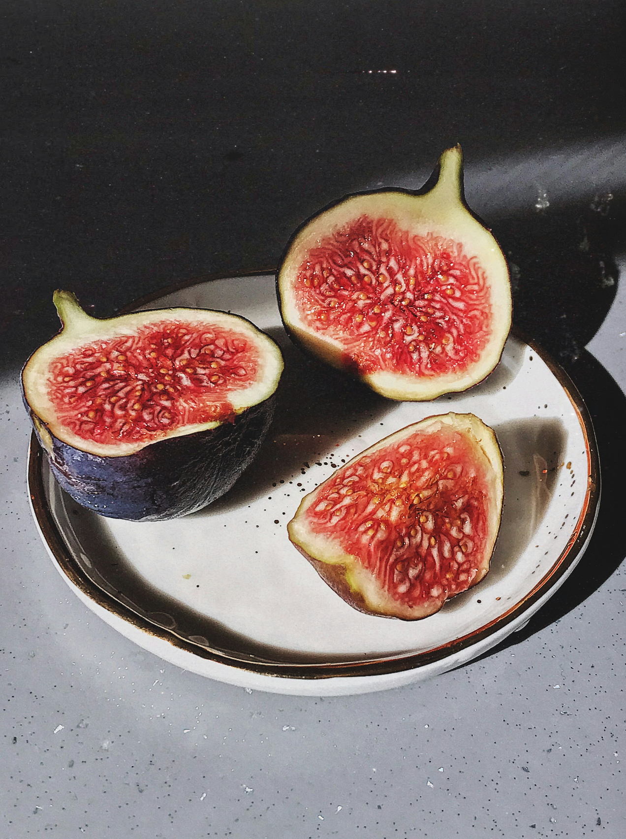 Amber & Fig Natural Home 31 oz scented candle